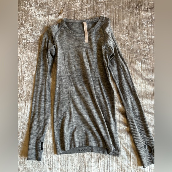 lululemon athletica Tops - Lululemon Long Sleeve